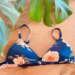 Triangl Swimwear Bikini Top Size Small